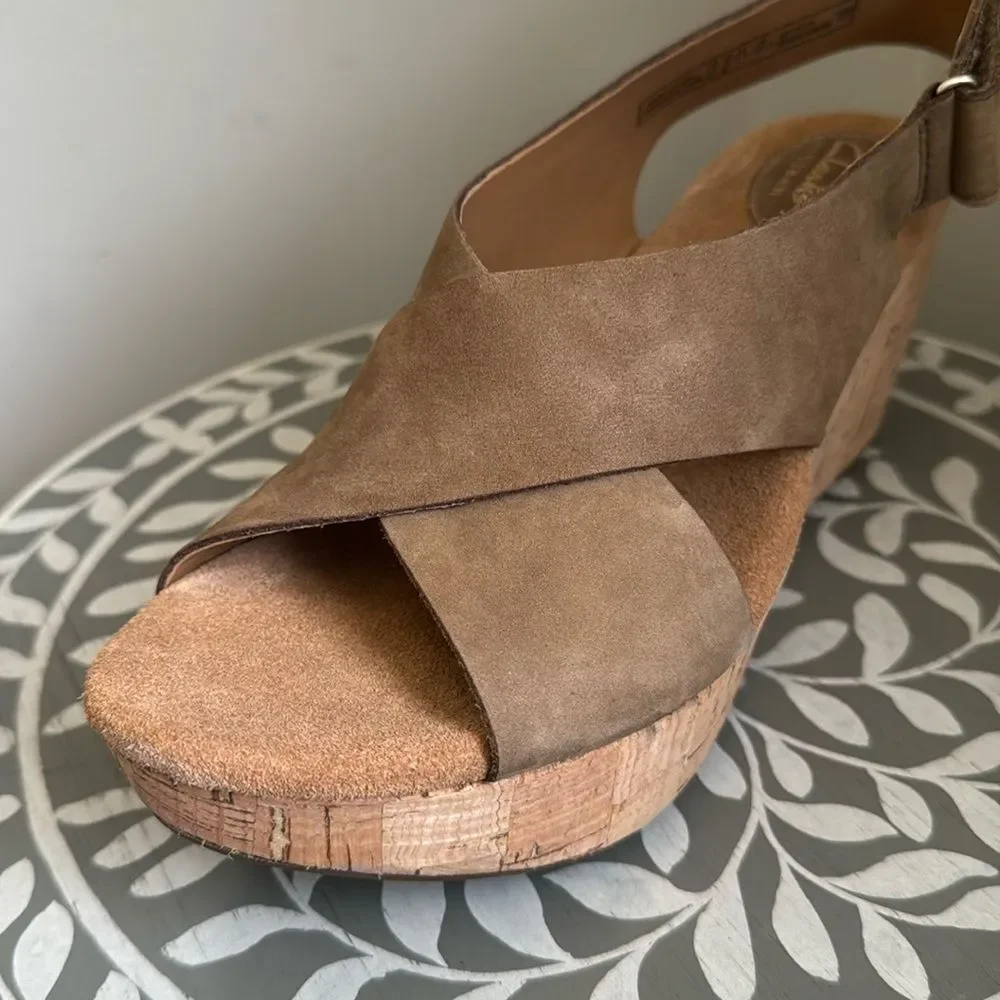 Single Shoe Clark’s Caslynn Shae Brown Wedge Sandal Sz 10 *LEFT SHOE ONLY*